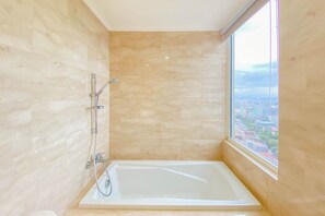 Apartment, 2 Schlafzimmer | Badezimmer