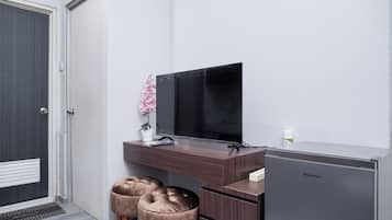 Apartment, 2 Bedrooms | Living area | Flat-screen TV