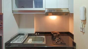 Apartamento, 1 habitación | Cocina privada | Frigorífico grande y placa de cocina