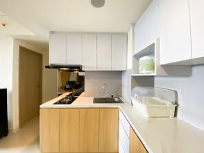 Apartment, 3 Bedrooms | Private kitchen