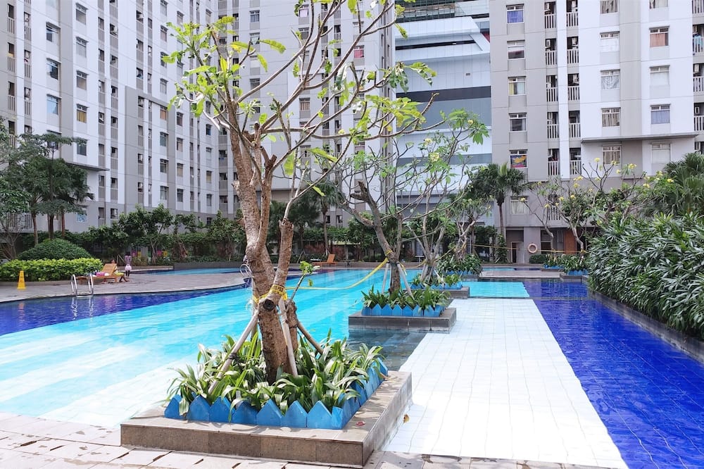 Cozy Stay And Tidy 1Br Green Bay Pluit Apartment