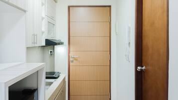 Apartment | Private kitchen | Full-sized fridge, stovetop