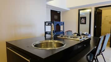 Apartment, 2 Bedrooms | Private kitchen | Full-sized fridge, stovetop, electric kettle