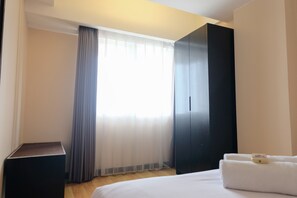 2 bedrooms, iron/ironing board - Best Location 2Br At Braga City Walk Apartment (Bandung)