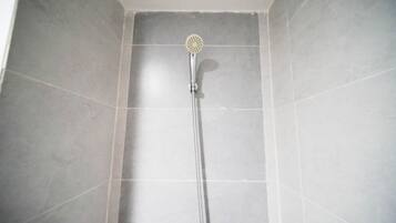 Apartment | Bathroom