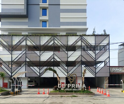 Minimalist Studio At De Prima Apartment