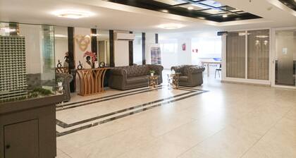 Comfy And Nice Studio At 27Th Floor De Prima Apartment