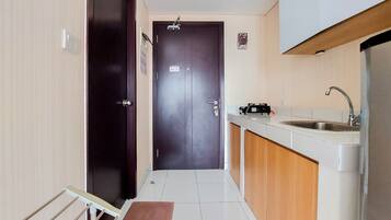 Apartment | Private kitchen | Full-sized fridge, stovetop