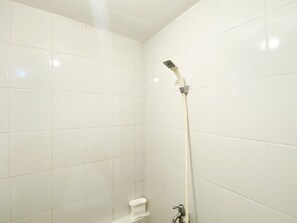 Apartment, 2 Bedrooms | Bathroom - Modern Look And Restful 2Br Bassura City Apartment Near Mall (Jakarta)