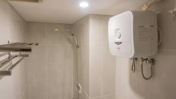 Apartment, 2 Bedrooms | Bathroom