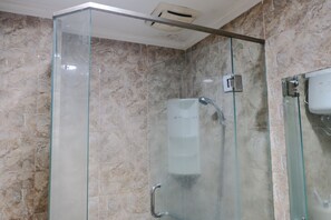 Appartement, 2 chambres | Salle de bain