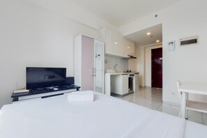 Apartment | 1 bedroom - New Furnished Studio Room Sky House Alam Sutera Apartment (Tangerang)