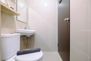 Apartment | Bathroom - Minimalist And Good Deal Studio Transpark Cibubur Apartment (Depok)