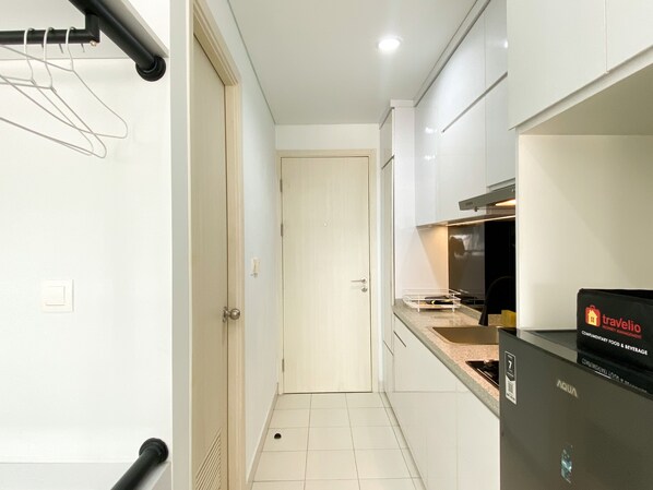Interior - Simply Look Studio Room At Patraland Urbano Apartment (Bekasi)