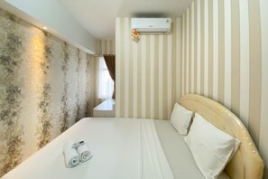 2 bedrooms - Homey And Comfort 2Br At Springlake Summarecon Bekasi Apartment (Bekasi)