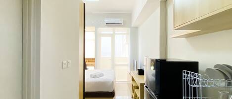 Kjøleskap og kokeplater