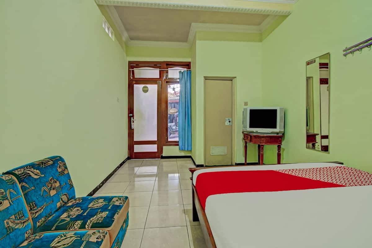 Economy Double Room | Bed sheets
