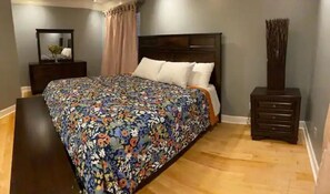 3 bedrooms, WiFi, bed sheets