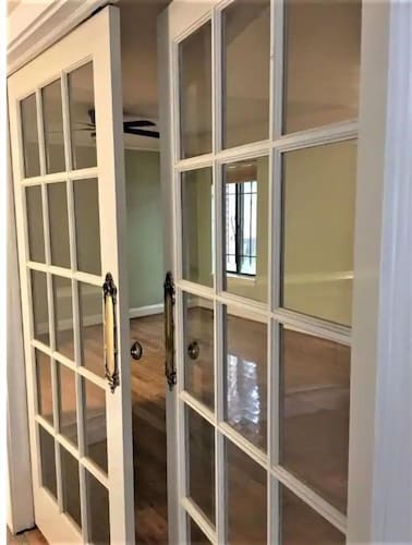 Cheerful cabin, tucked away, for nature lovers.