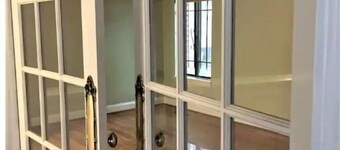 Cheerful cabin, tucked away, for nature lovers.