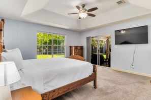 3 عدّة غرف نوم ومكواة/لوح كي وواي فاي وملاءات أسرّة