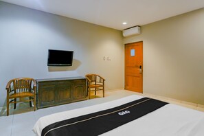 Bed sheets - Hotel O Istana Griya 2 Hotel (Surakarta)