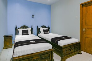 Bed sheets - Hotel O Istana Griya 2 Hotel (Surakarta)