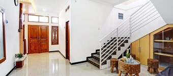 Hotel O Avisha Guest House Syariah
