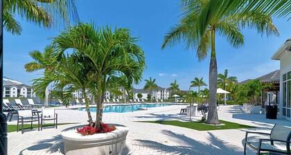Estero Oaks luxury