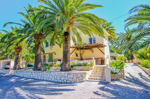 Neosea - view villa with private pool in Moraira