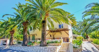 Neosea - view villa with private pool in Moraira