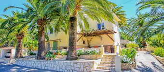 Neosea - view villa with private pool in Moraira