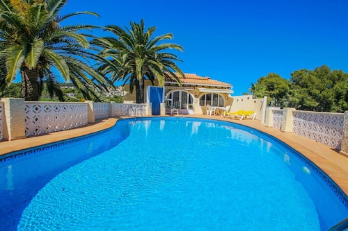 Neosea - view villa with private pool in Moraira