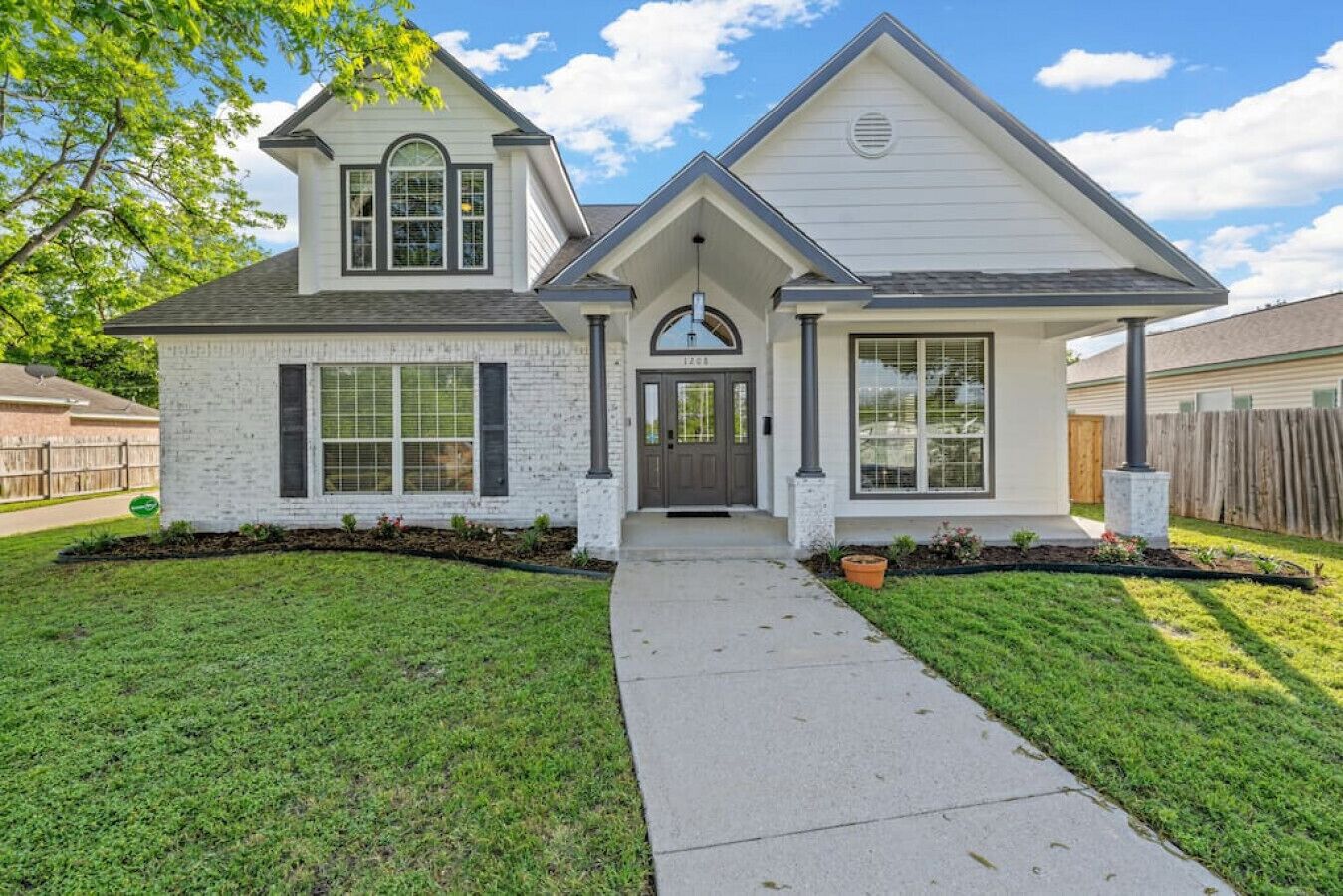 The Dolce House- 5 min to The Silos