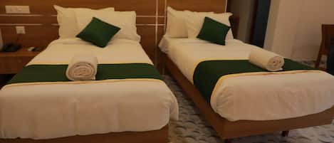 Deluxe Room, 1 Bedroom | 1 bedroom, free WiFi, bed sheets
