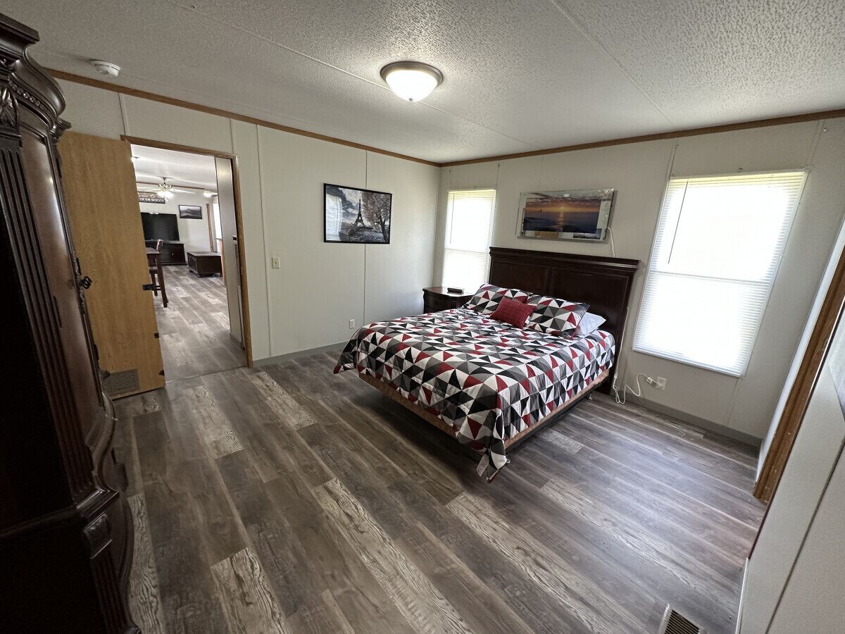 3 bedrooms, soundproofing, iron/ironing board, free WiFi