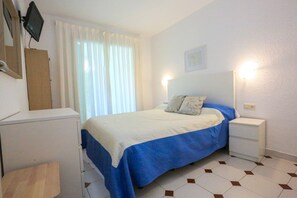 1 bedroom, bed sheets - Tallats Mar (Cambrils)