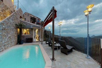 Piscine maison de vacances