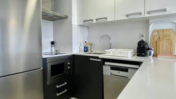 Fridge, microwave, oven, dishwasher