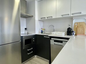 Fridge, microwave, oven, dishwasher