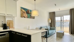 Interior - FESTASTAR 406 (Estartit)