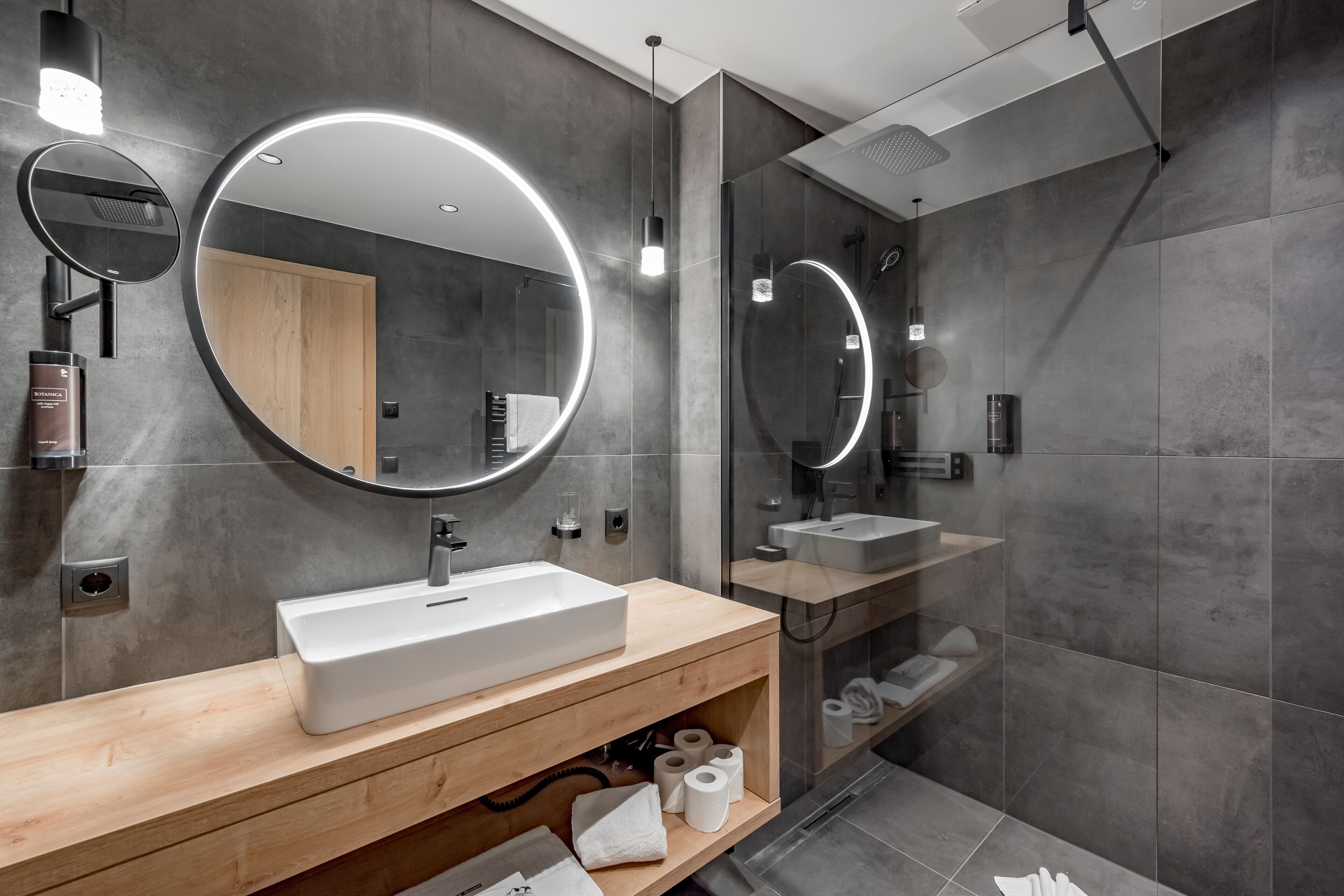 Superior Apartment | Bathroom | Shower, rainfall showerhead, hair dryer, bathrobes