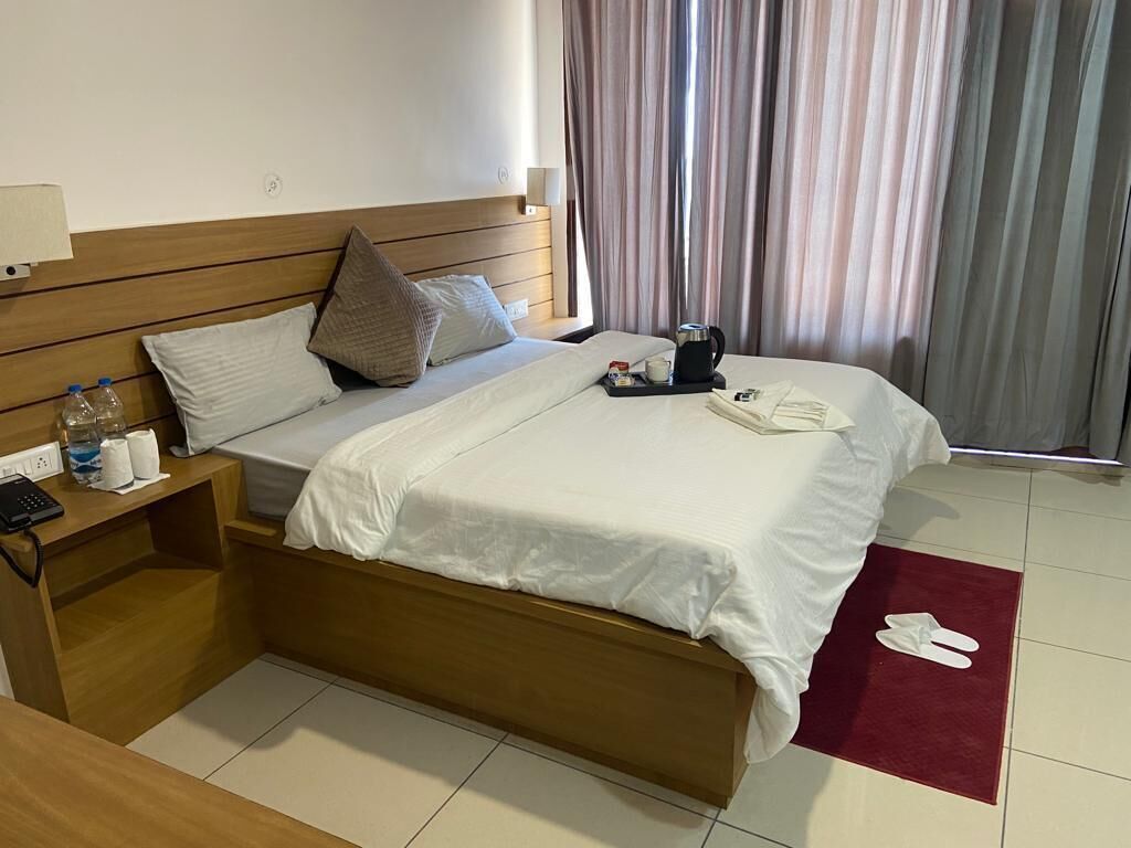 Premium bedding, down comforters, free WiFi, bed sheets