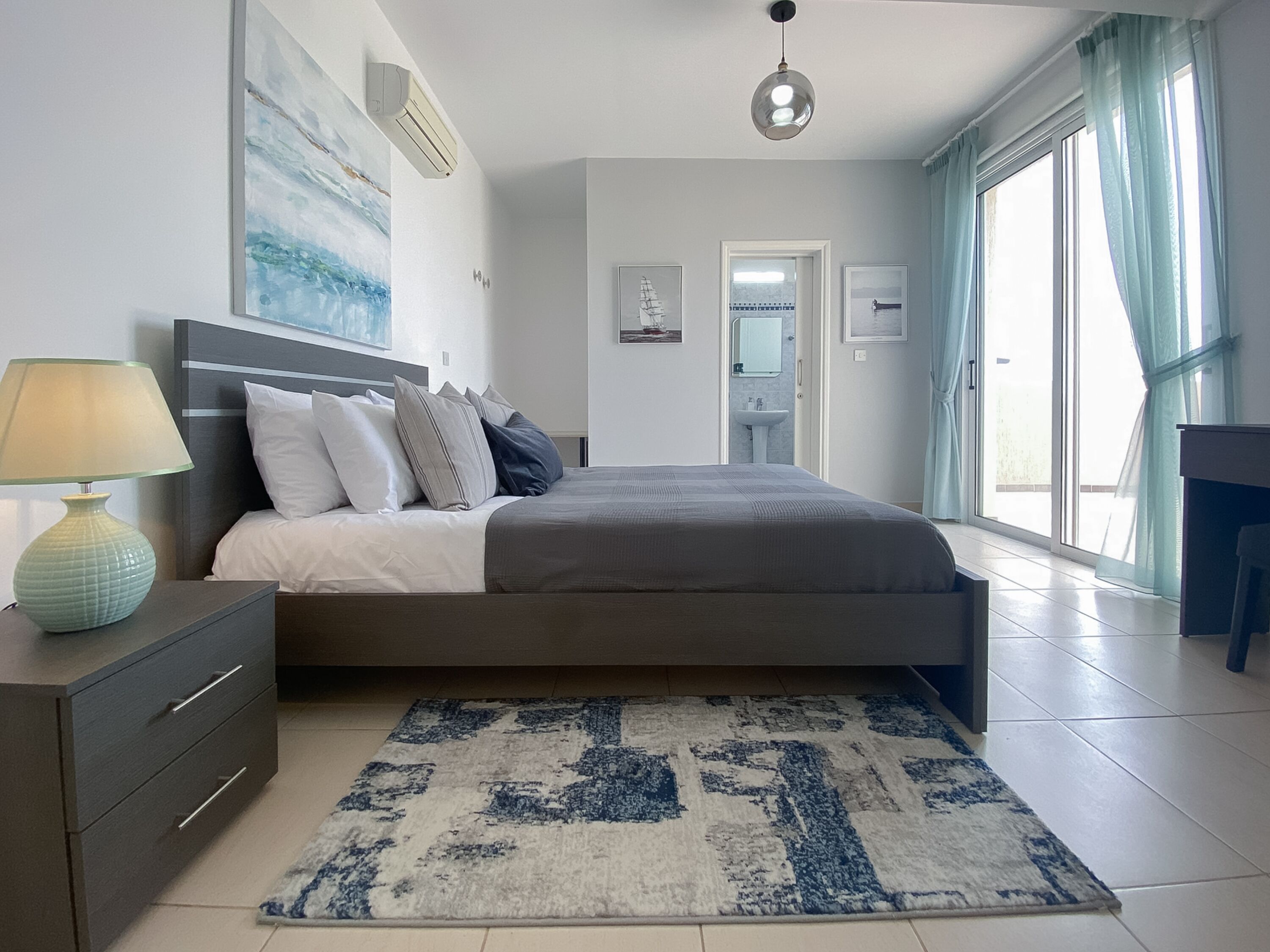 Phaedrus Living Sunset View Flat Mesogi