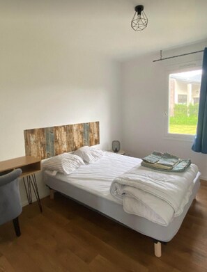 3 soverom, reiseseng for barn, wi-fi (inkludert) og sengetøy