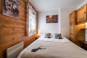 2 quartos, ferros/tábuas de passar roupa, Wi-Fi de cortesia