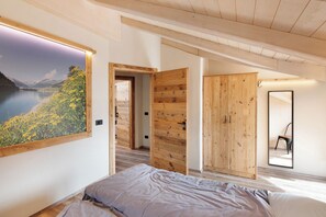 3 bedrooms, free WiFi, bed sheets - Apartment 'Chalet Leur Gusja Golp Quadrilocale' with Mountain View, Shared Garden and Wi-Fi (Livigno)