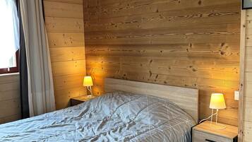 3 sovrum, strykjÀrn/strykbrÀda, gratis wi-fi och sÀngklÀder