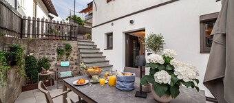 Appartement "Maja" avec vue sur les montagnes, jardin privé et Wi-Fi