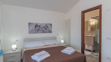 2 chambres, fer et planche Ă repasser, Wi-Fi gratuit, draps fournis